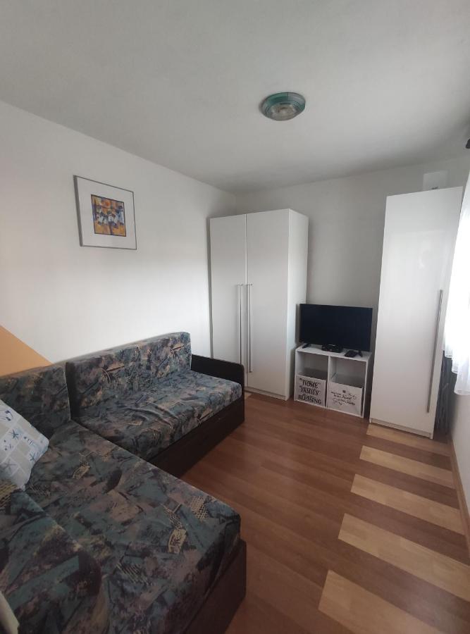Apartman Pilcik Apartment Vir Exterior photo